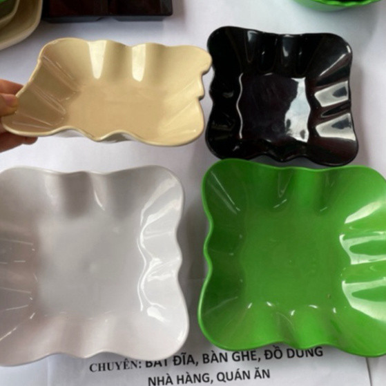 Hàng Chính Hãng Đĩa nhựa phíp vuông hoa (đen, nâu, xanh, trắng) Việt nhật 1251, 1252 đựng hướng dương, 247 Me&Be
