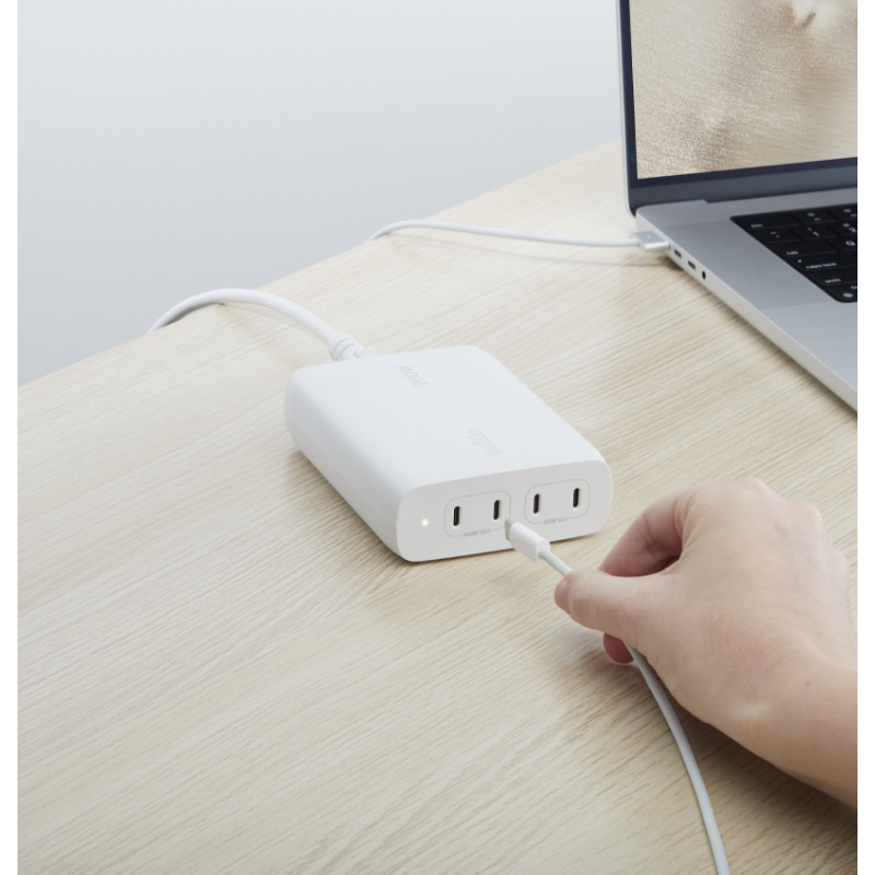 Ảnh Adapter sạc nhanh 200W Belkin 4 cổng USB-C PD 3.0 GaN màu trắng 3
