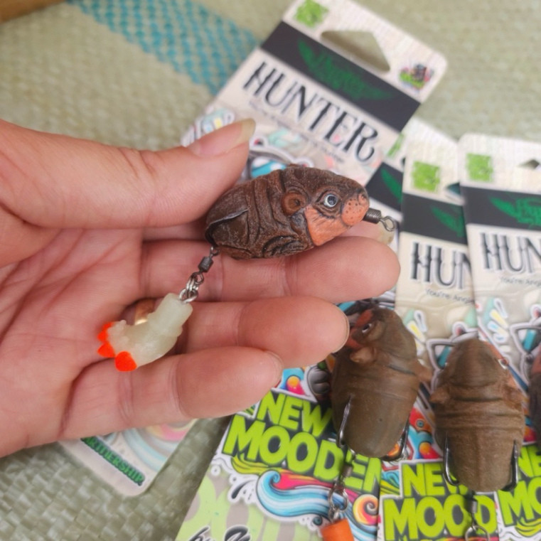 Nhái hơi Hunter Hà Mã lưỡi BKK dài 4cm nặng 7g gjah999