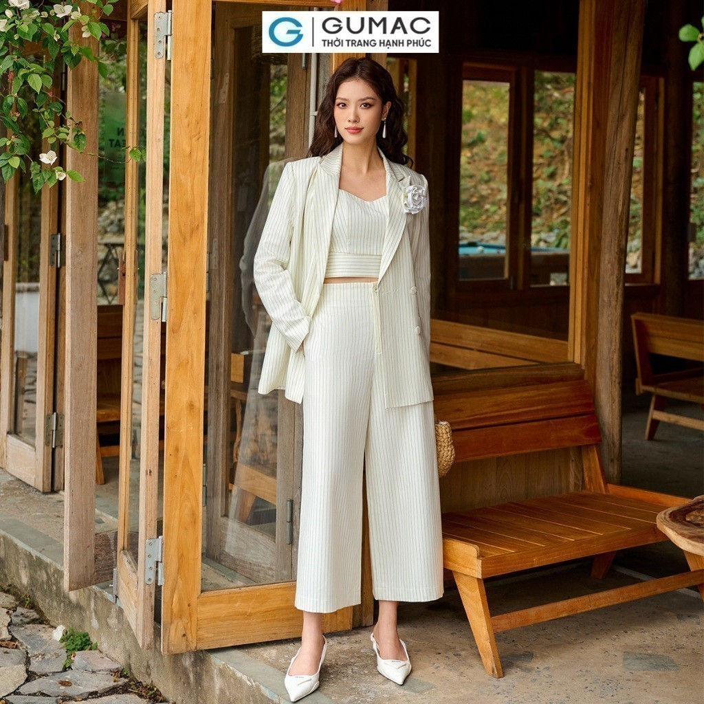 Set Áo Blazer Nữ GUMAC Form Suông Sọc Kèm Hoa OWE04056 - Quần Culotte Lưng Liền Thanh Lịch QE04053