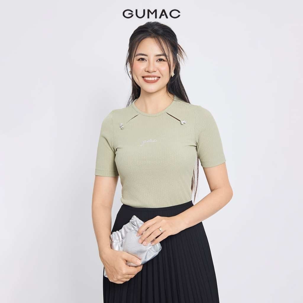 [SALE] Áo thun nữ GUMAC form ôm xẻ kiểu đính nơ thêu chữ vải mịn mát tôn dáng  LATE1112