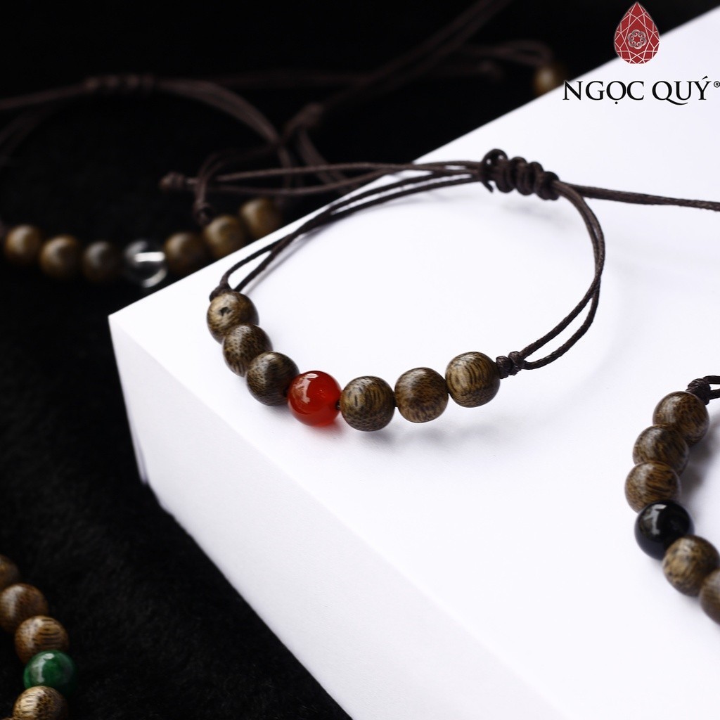 Ảnh Vòng Trầm Hương thắt dây may mắn phối hạt đá thiên nhiên hạt trầm tốc 8mm - Ngọc Quý 1