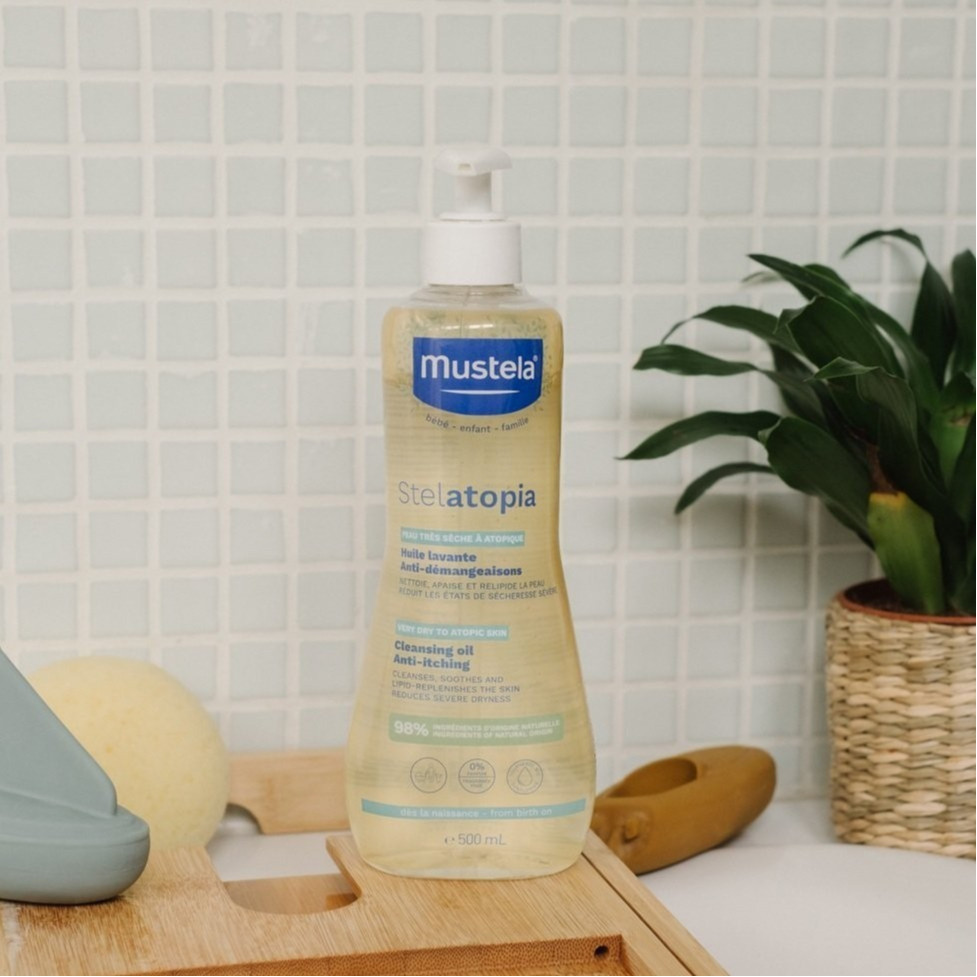 Ảnh Dầu tắm gội Cho Trẻ Sơ Sinh & Em Bé Da Chàm Thể Tạng Mustela Stelatopia Cleansing Oil 500ml 4