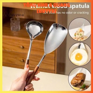 Muôi rang cơm - Công cụ giúp bạn trở thành đầu bếp chuyên nghiệp.