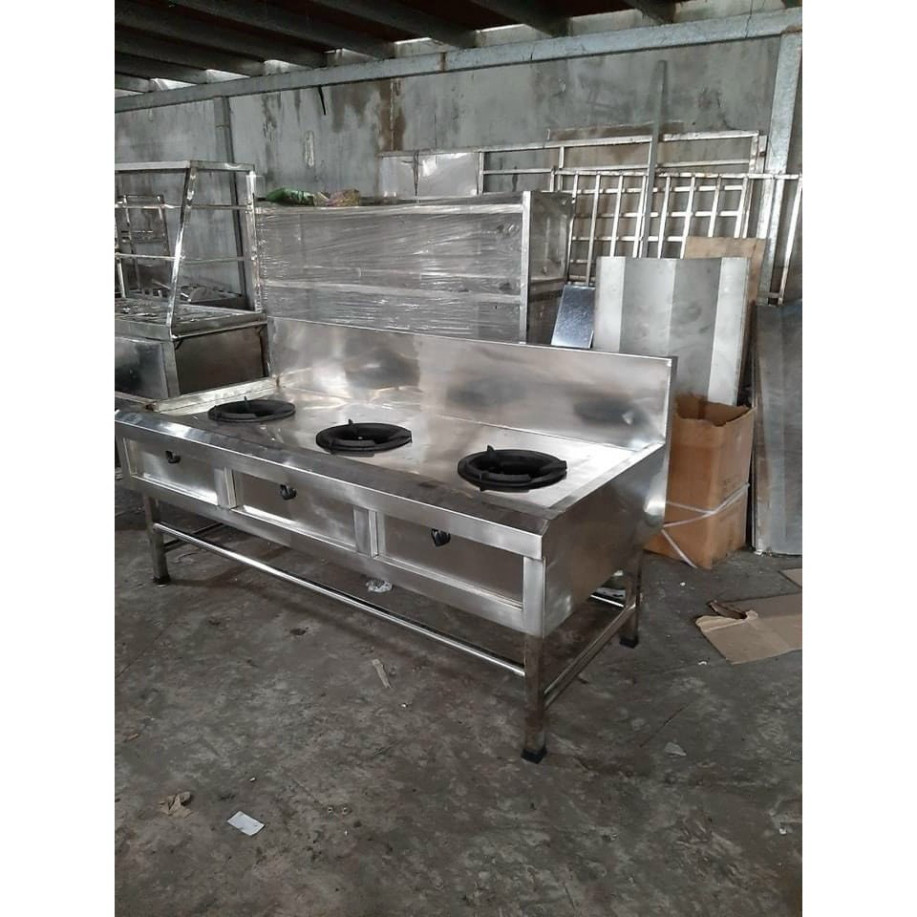 Bàn bếp ga công nghiệp 3 họng cỡ lớn cho nhà hàng, quán cơm, bếp ăn bằng inox bền đẹp