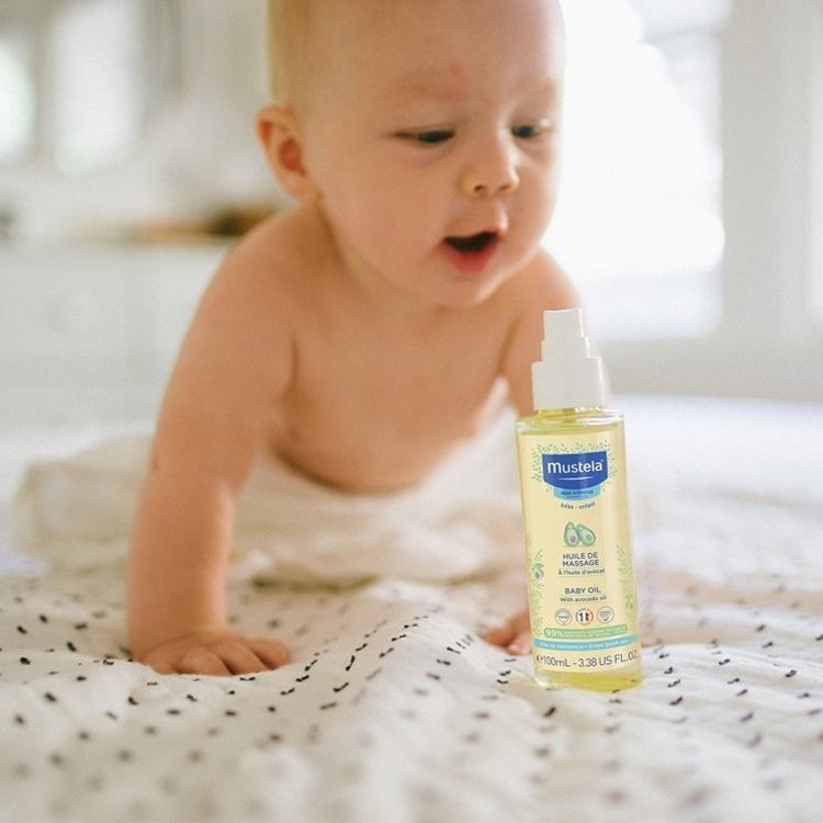 Ảnh Dầu Massage Cho Trẻ Sơ Sinh & Em Bé Mustela 100ml 4