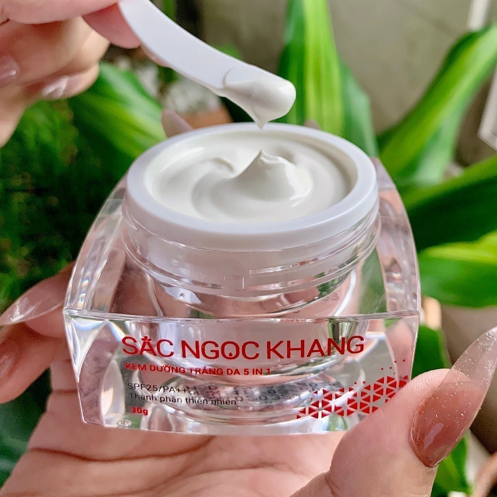 Ảnh Combo Sắc Ngọc Khang 3 Món Mờ Nám - Nâng Tông - Bảo Vệ Toàn Diện (Kem Ngày 30g + Kem Đêm 30g + Kem chống nắng 50g) 2