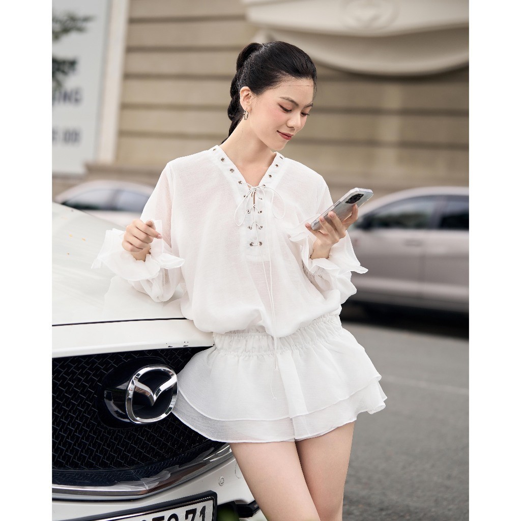 Ảnh RECHIC Đầm trễ vai Vincent thắt dây ngực bèo váy tầng sang trọng 4