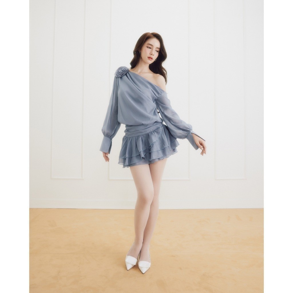 Ảnh RECHIC Đầm ngắn trễ vai Sivia đính nơ vai tay dài bồng bềnh sang trọng tiểu thư 2