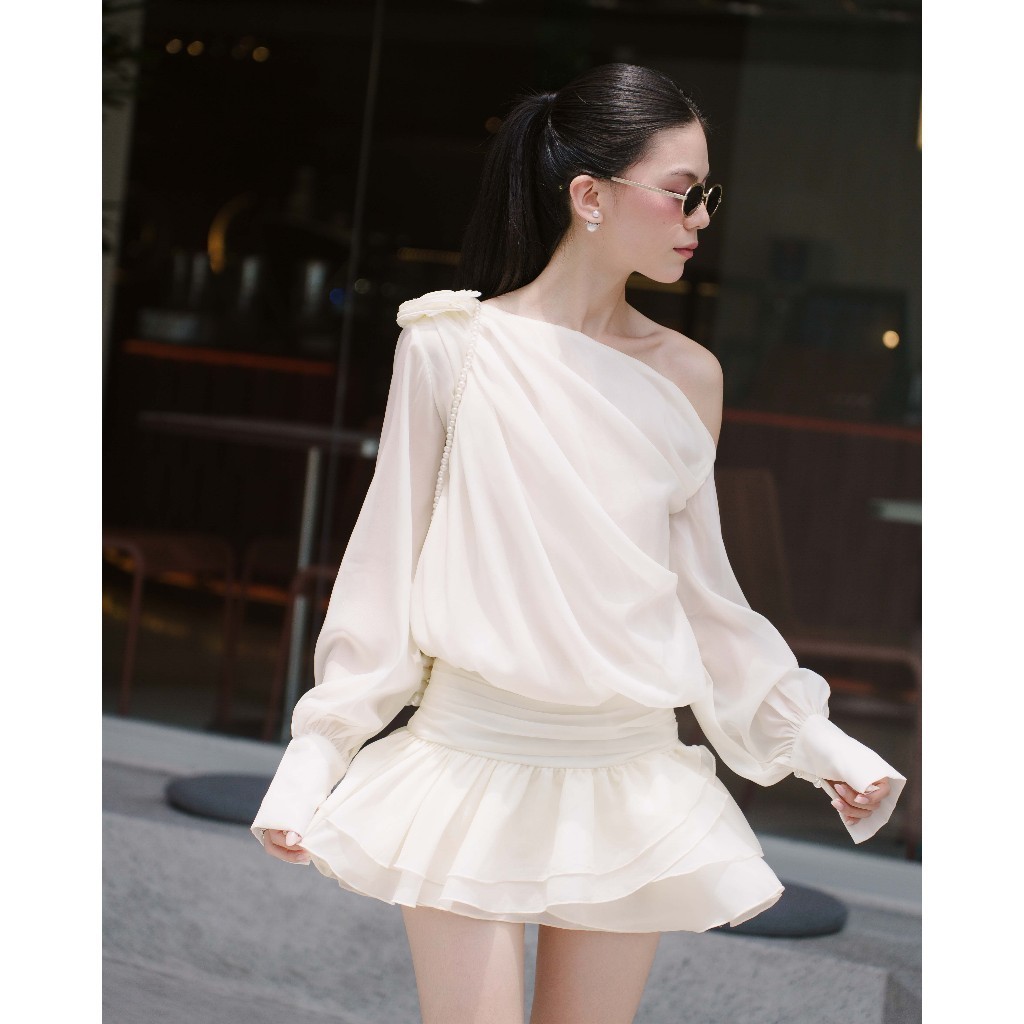 Ảnh RECHIC Đầm ngắn trễ vai Sivia đính nơ vai tay dài bồng bềnh sang trọng tiểu thư 4