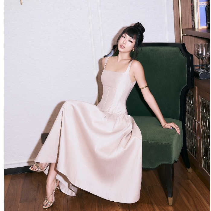 Ảnh RECHIC Đầm dài Emory cổ vuông dáng dài chất taffa sang trọng 2