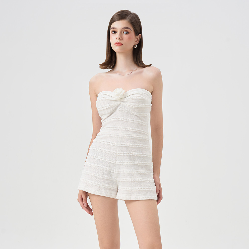 Ảnh RECHIC Jumpsuit Silken cúp ngực đính hoa dáng ngắn trẻ trung năng động 2
