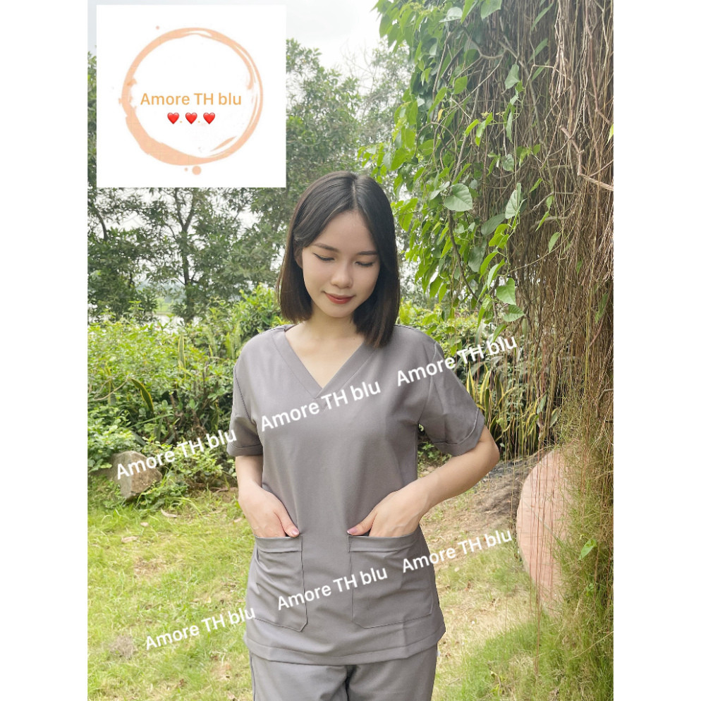 Bộ Scrubs - màu Xám vải Cotton Hàn.bác sĩ, blouse cổ tim, đồng phục điều dưỡng, spa, thẩm mỹ viện, dược sĩ. cao cấp