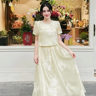 Áo nữ kiểu croptop tay ngắn cổ đính đá phối Chân váy dáng xòe, nhún eo SHE'S BACK S62L24H001, S61B24H003