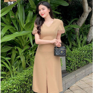 Đầm nữ dáng A cổ tim tay bồng xẻ trước LAMER L63R24H095