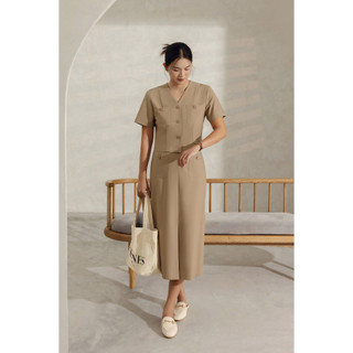 Áo Sơ Mi Croptop Cổ Tim Phối Cùng Chân Váy Dáng Dài, Set Đồ Công Sở Thanh Lịch VIEN TRAN  V65D24H005  V62M24Q011
