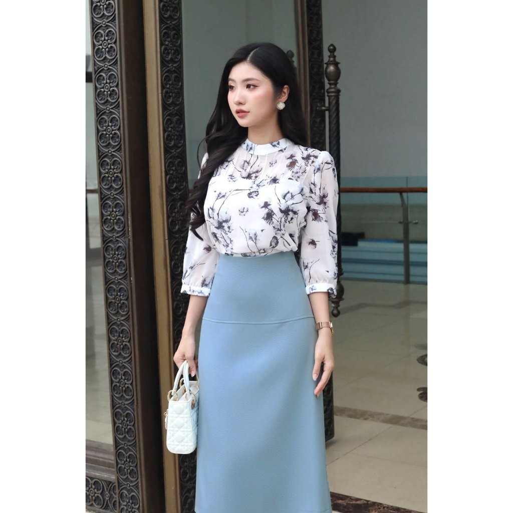 Ảnh Áo Sơ Mi Nữ Cổ Tàu Tròn Mí Ngực LAMER Áo Công Sở Nữ Tay Lỡ Dáng Suông Hoạ Tiết Thanh Lịch O61B24Q003 4