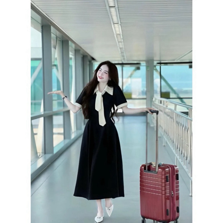 Đầm dài nữ phong cách trẻ trung, cổ sơ mi, tay ngắn phối nơ dễ thương, phù hợp đi chơi và dự tiệc. Mon Fashion