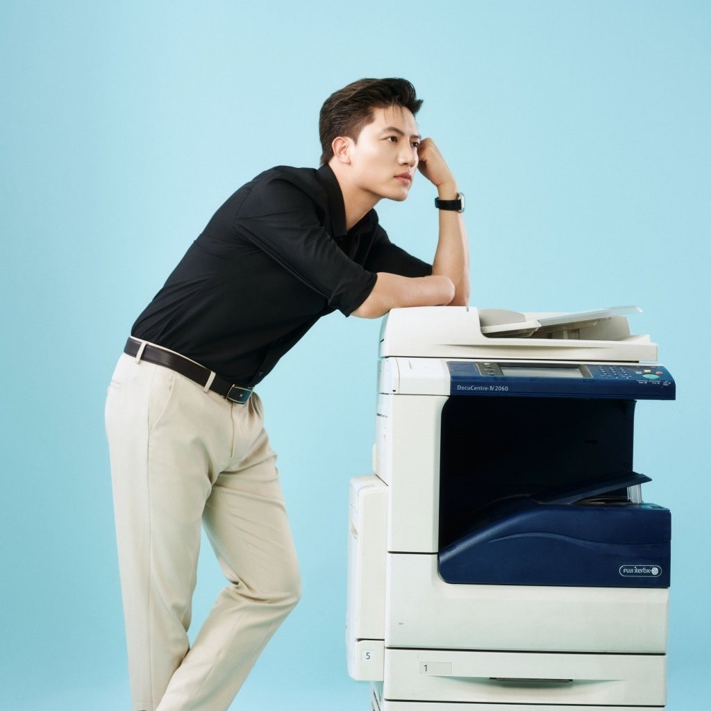 [Insidemen x Anh Tú] Áo Sơ Mi Nam Đen Dài Tay Basic Trơn INSIDEMEN Form Slimfit Cao Cấp ILS0190Z