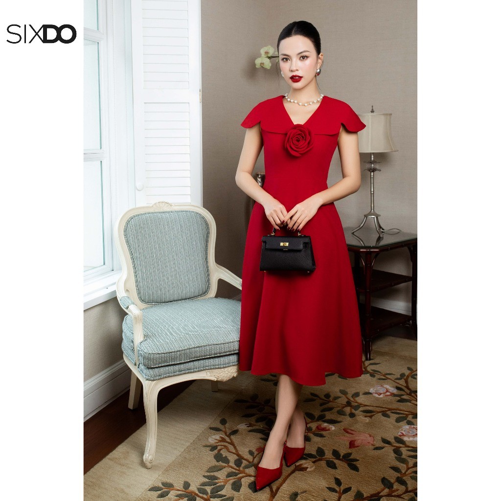 Ảnh Đầm đỏ xòe cổ tim phối hoa SIXDO (Red Woven Flared Dress With Flower) 2