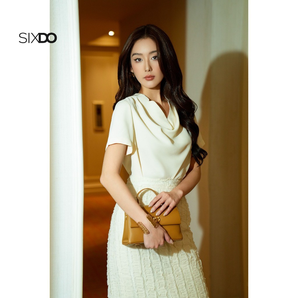 Ảnh Áo nữ kem đậm cổ đổ SIXDO (Dark Cream V-Neck Woven Top) 2