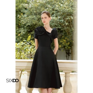 Đầm đen taffeta hoa 3D cổ V lệch SIXDO (Black 3D Flower Taffeta Midi Dress)