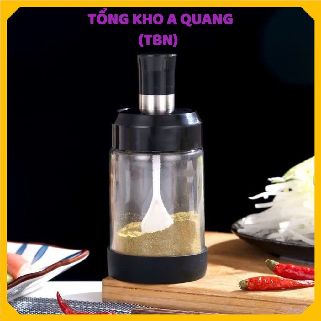 Lọ Đựng Gia Vị Kèm Muỗng Mẫu Mới – Tối ưu hóa việc lưu trữ gia vị một cách thông minh. Với thiết kế đặc biệt kèm muỗng,