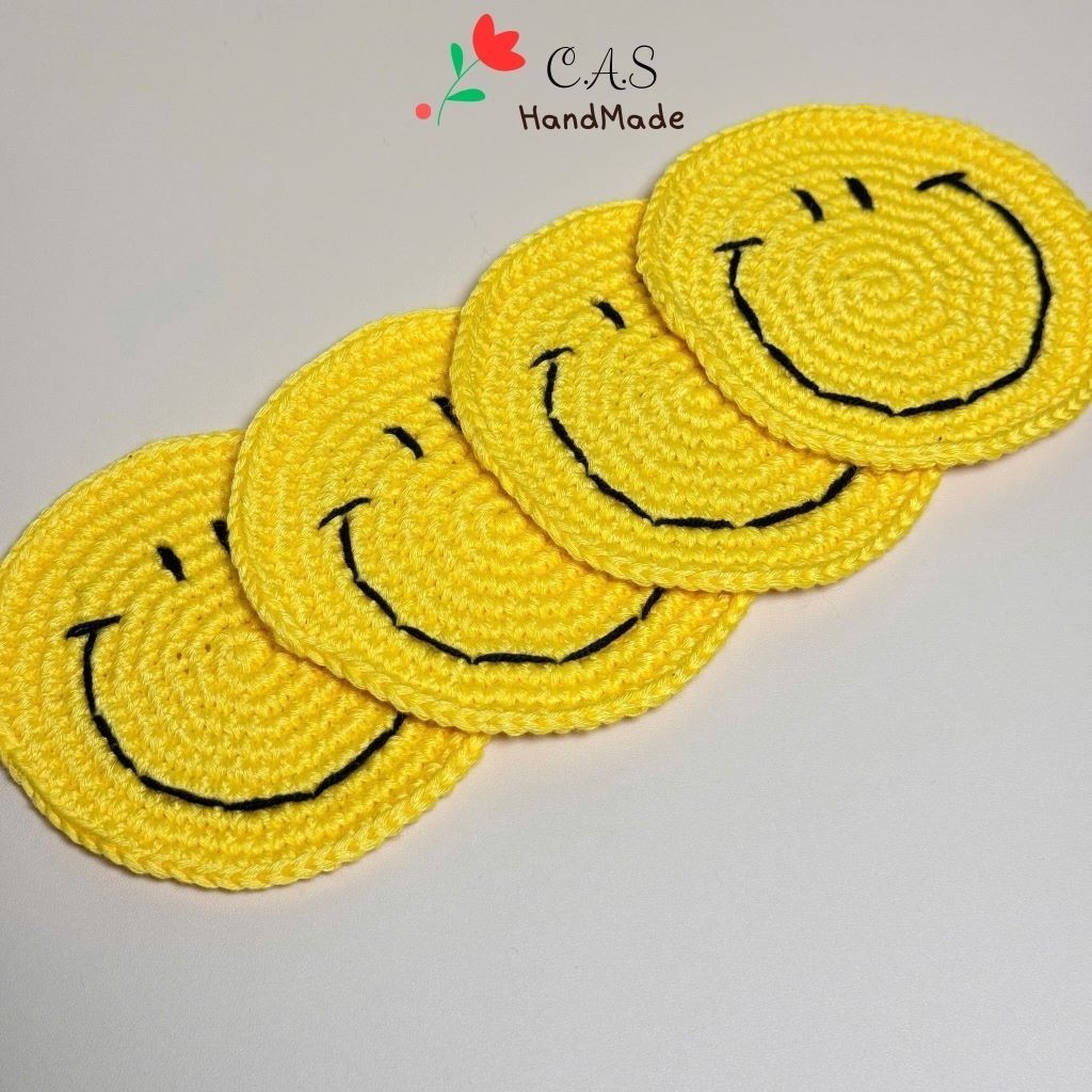 [Có sẵn] Tấm lót ly hình mặt cười handmade bằng len đáng yêu