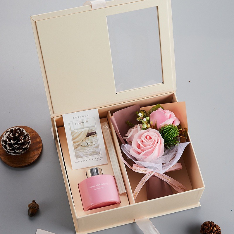 Set quà tặng Gracious Luv208 phụ nữ hoa sáp kèm tinh dầu  tặng bạn gái, người yêu kèm túi quà