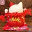 Mèo thần tài màu đỏ Đa Phú Quý màu đỏ 21/25cm giơ 2 tay chuông vàng tài lộc gốm sứ Maneki neko