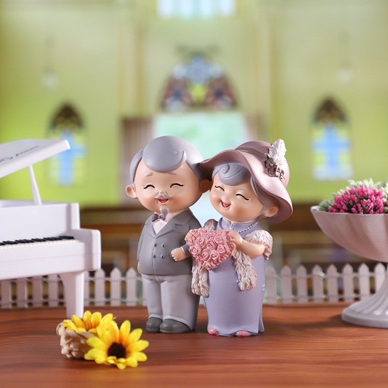 Tượng ông bà hiện đại, tượng ông bà tình cảm ngọt ngào, biểu tượng tình yêu vĩnh cửu