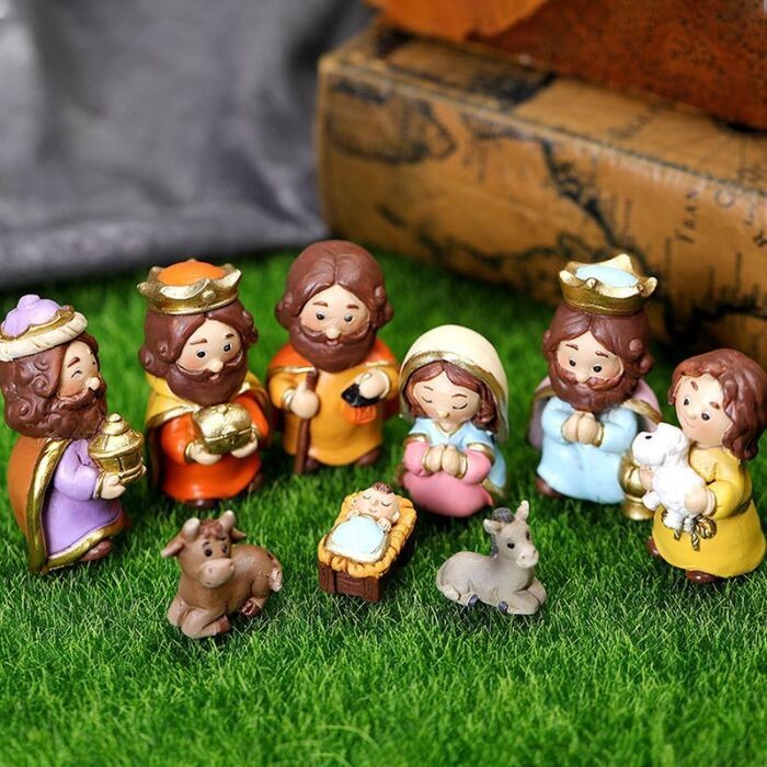 Mô hình hang đá đêm đông Giáng Sinh, trang trí Noel tượng để bàn có ánh đèn vàng ấm áp