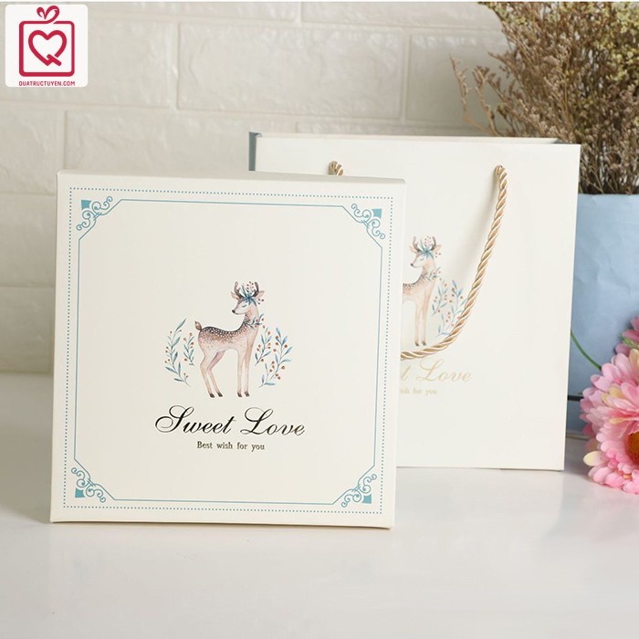 [Combo 3] Hộp đựng quà vuông kiểu cổ điển 20x20cm hình chú Hươu kèm túi quà tặng sinh nhật người yêu