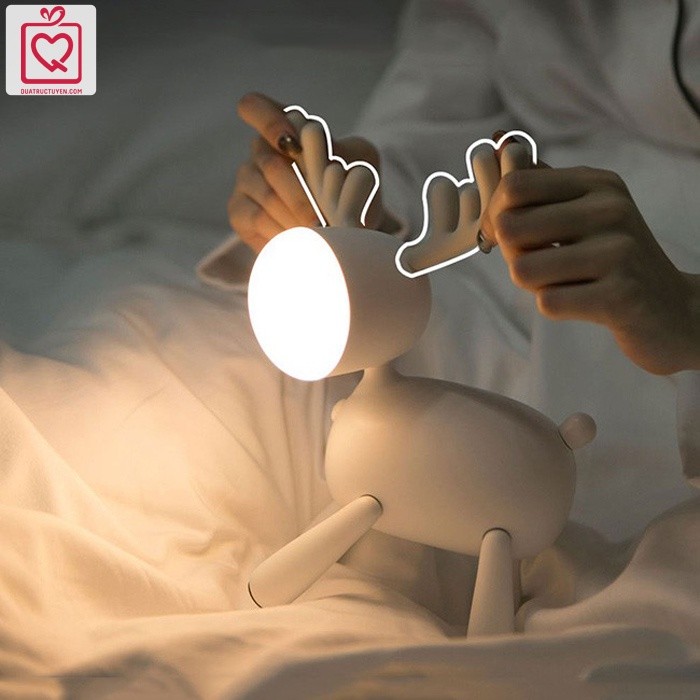 Đèn ngủ để bàn dễ thương - tuần lộc