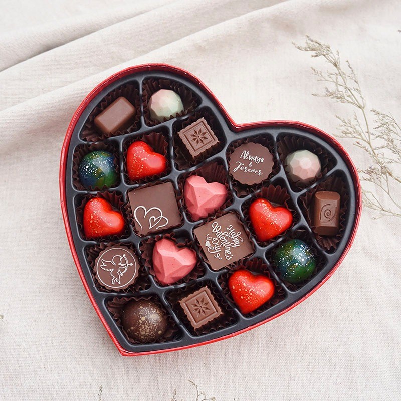 Socola Valentine hộp trái tim 19 viên Lời tỏ tình SO19 - Hộp Sô cô la quà tặng 14/2 chocolate bonbon