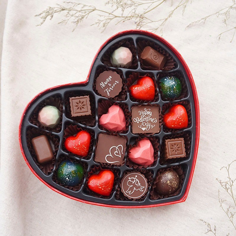Socola Valentine hộp trái tim 19 viên Lời tỏ tình SO19 - Hộp Sô cô la quà tặng 14/2 chocolate bonbon