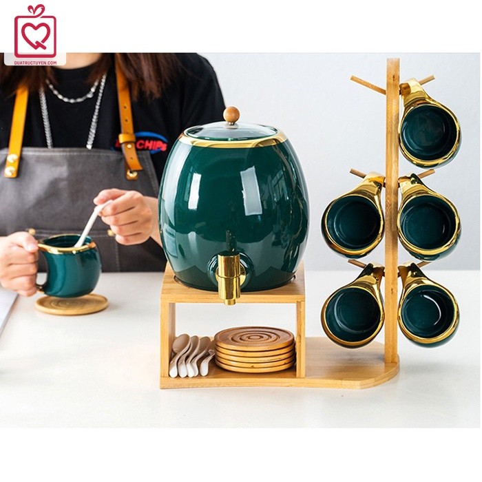 Bộ bình rót nước kèm 6 cốc sứ giá gỗ thìa sứ - Xanh ngọc bích - Quà tặng tân gia, khai trương