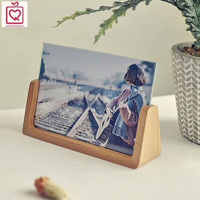 Khung ảnh gỗ óc chó nâu 7 inch để bàn hình chữ U dáng đứng/ ngang mặt kính mica
