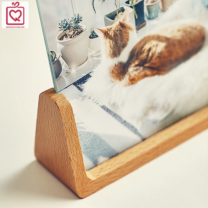 Khung ảnh gỗ óc chó nâu 7 inch để bàn hình chữ U dáng đứng/ ngang mặt kính mica