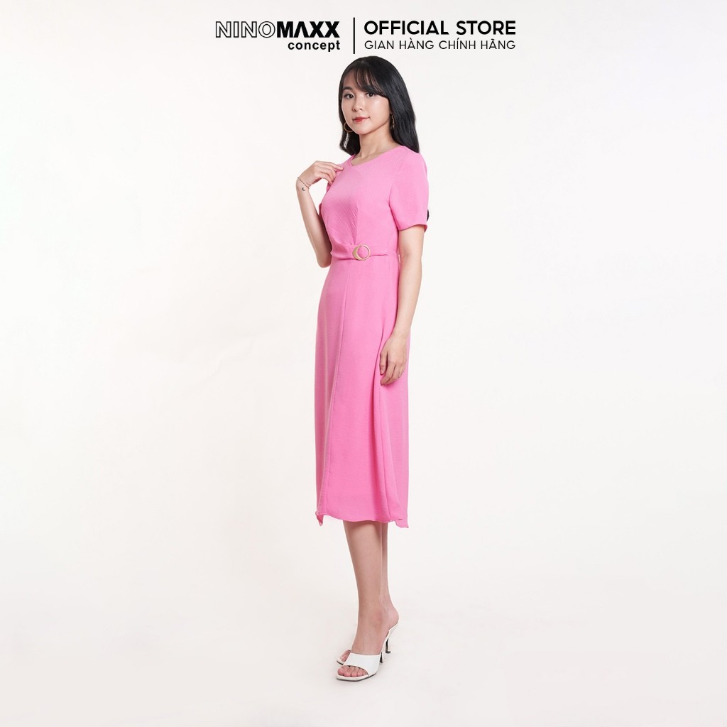 Đầm Dài Nữ Màu Hồng Qua Gối Thanh Lịch Tay Lửng NINOMAXX 2403011
