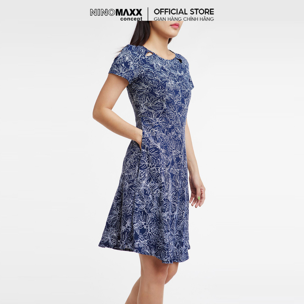 [CÒN SIZE S] N&M Đầm Nữ tay ngắn dáng suông hoa tiết hoa xanh tím than 1910031