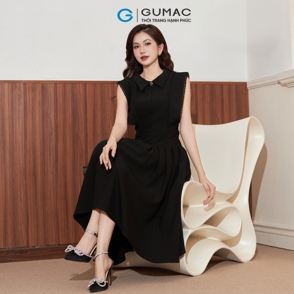 Đầm nữ GUMAC xếp ly phối viền  DE12078