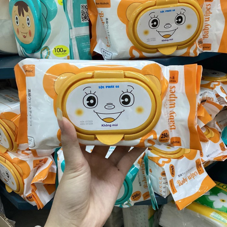 Khăn Ướt Không Mùi Baby Wipes Lộc Phát 600gr Không Cồn, Khăn Mềm Mịn Không Làm Khô Da Tính Năng Giữ Ẩm
