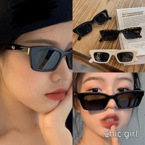 Kính râm nữ màu tối Kính râm hình chữ nhật chống tia cực tím màu trơn cho các hoạt động ngoài trời