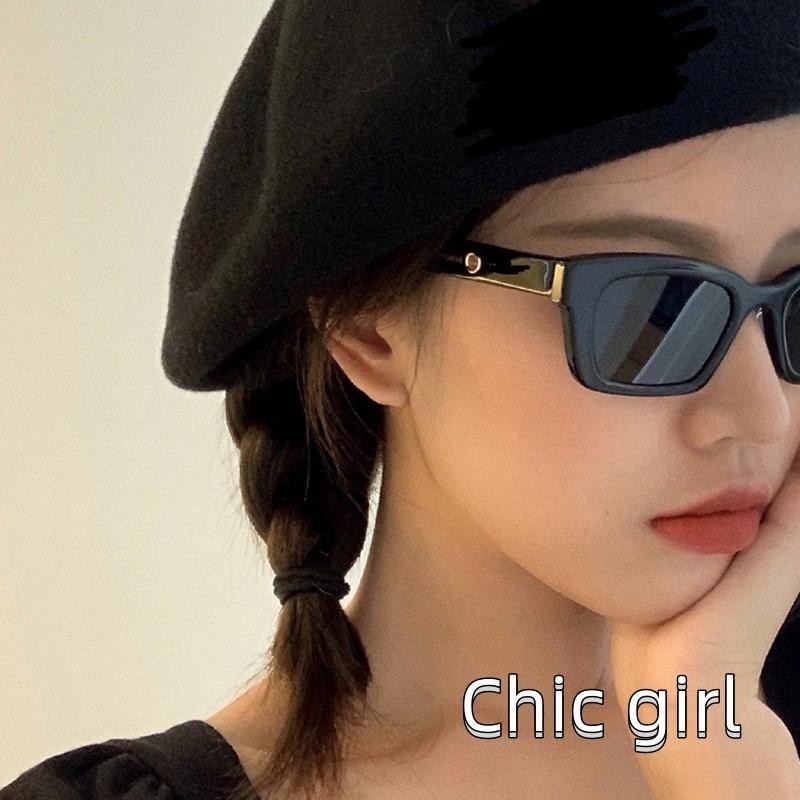 Kính râm nữ màu tối Kính râm hình chữ nhật chống tia cực tím màu trơn cho các hoạt động ngoài trời