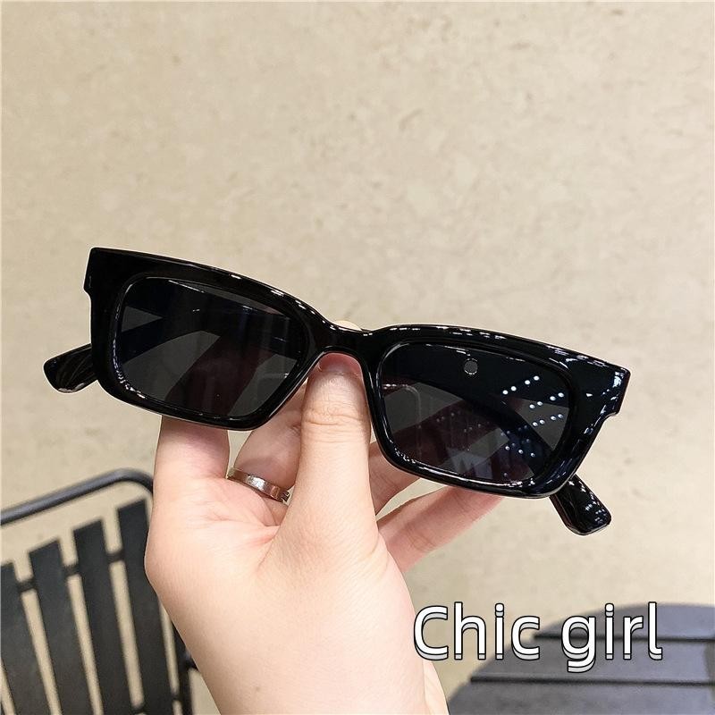 Kính râm nữ màu tối Kính râm hình chữ nhật chống tia cực tím màu trơn cho các hoạt động ngoài trời