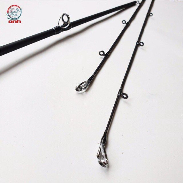 Cần Lure 2 Ngọn Hunting Black, Độ Cứng MH, H, Đủ Size 1m8, 2m1, 2m4, Chất Liệu Carbon - DCTT gạucxmn123