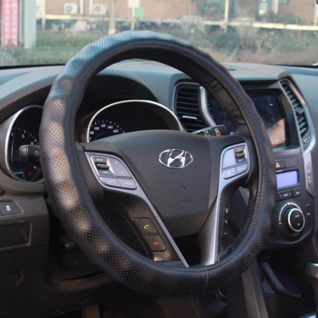 Bọc Vô Lăng Ô Tô Cao Cấp Da Thật Đục Lỗ 100% - Bảo Hành 2 năm . .