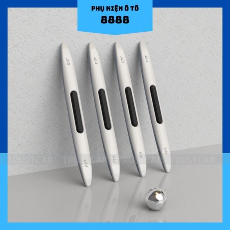 Dán silicon mềm chống xước và va đập cửa xe ô tô
