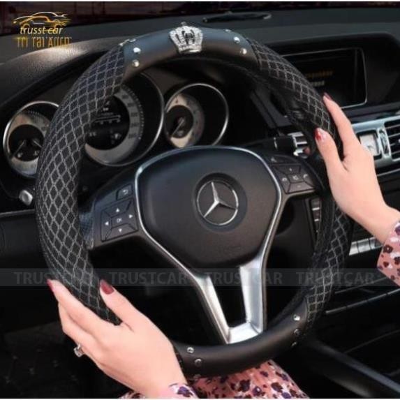 Bọc vô lăng ô tô đính đá dạng lưới Cao Cấp gắn Vương Miện Cao Cấp